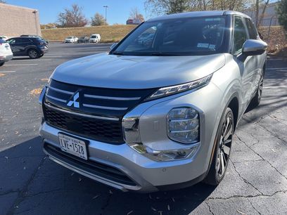 Used 2025 Mitsubishi Outlander SE