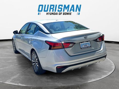 Used 2024 Nissan Altima 2.5 SV FWD image 4