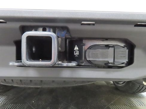 Used 2025 Ford Expedition Active image 48