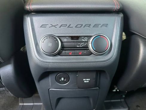 Used 2026 Ford Explorer ST-Line w/ ST-Line Street Pack RWD image 32