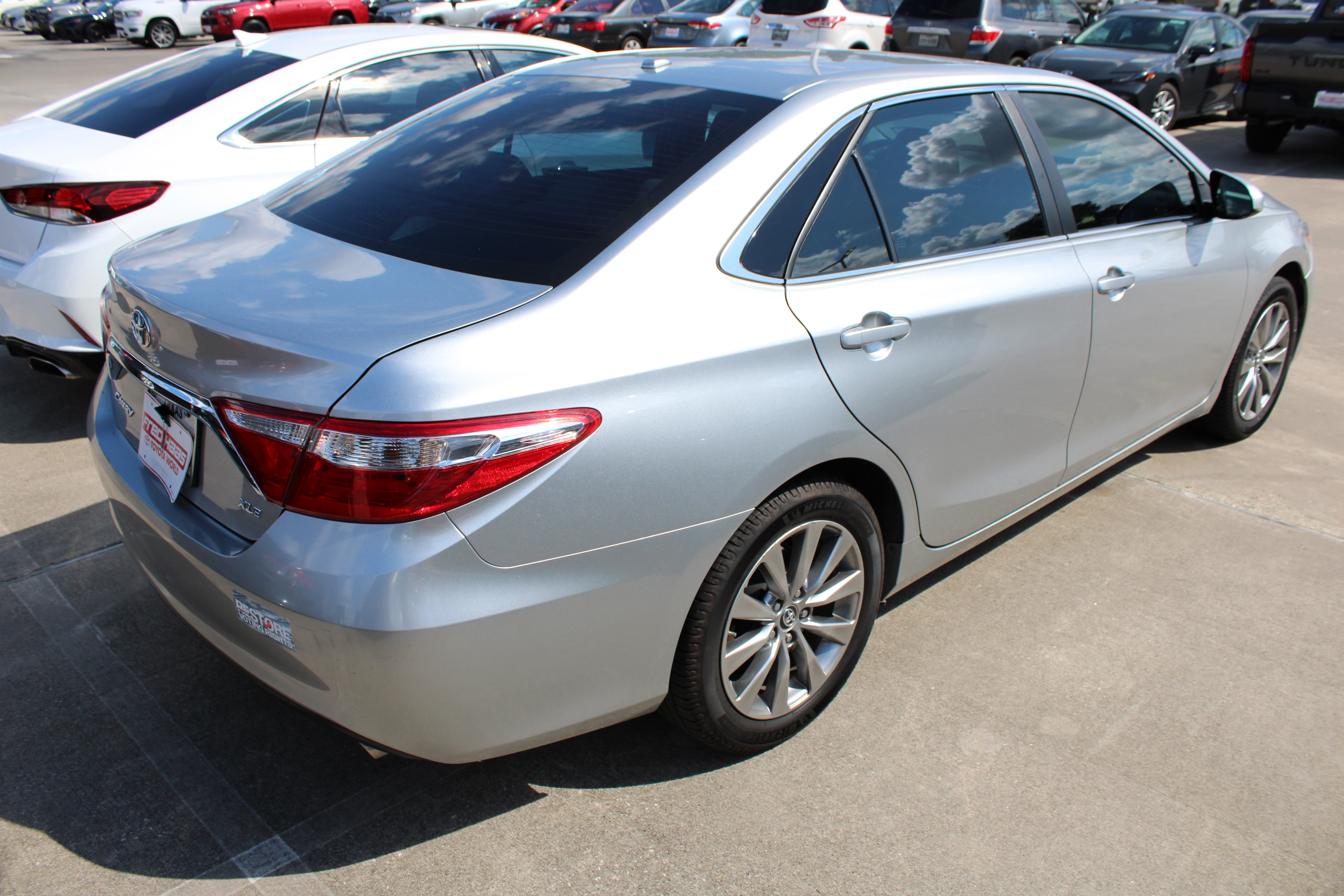 Used 2017 Toyota Camry XLE FWD image 10