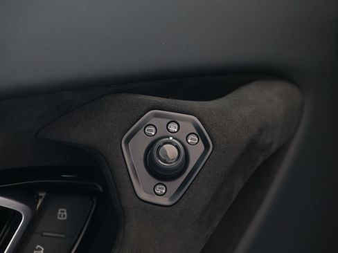 Used 2024 Lamborghini Huracan Tecnica RWD image 40