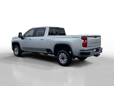 Used 2023 Chevrolet Silverado 2500 LT w/ Convenience Package image 3