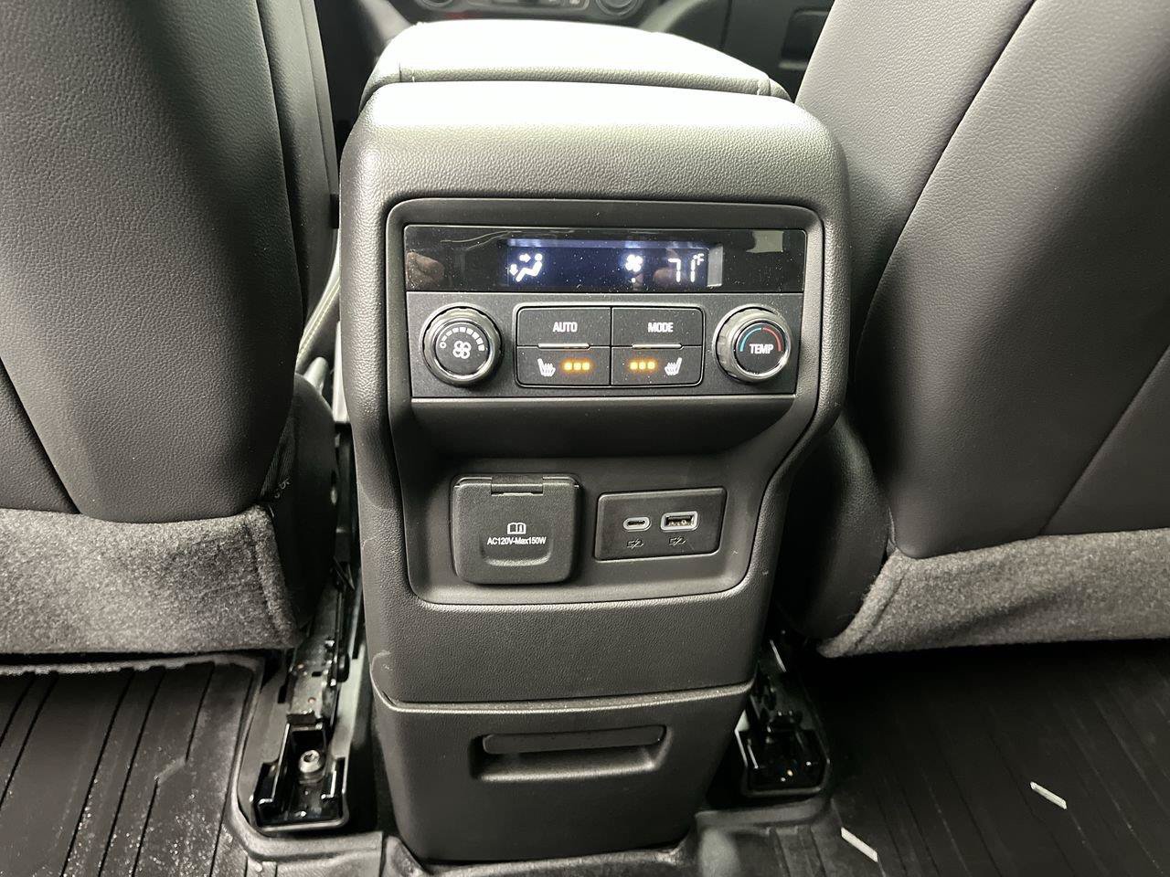 Certified 2022 GMC Acadia SLT w/ Elevation Edition AWD/4WD image 15