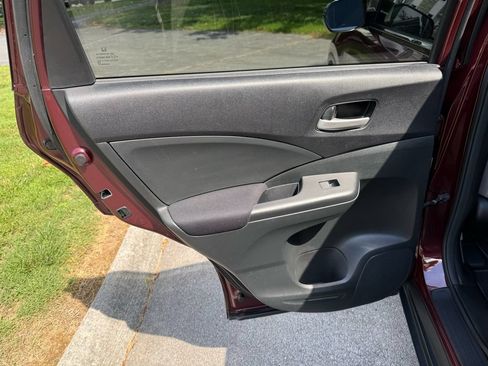 Used 2016 Honda CR-V SE image 26