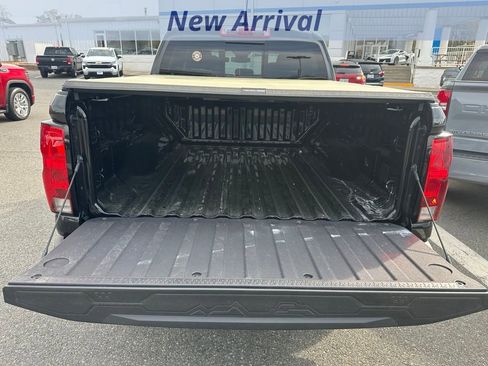 Used 2026 Chevrolet Colorado W/T image 10