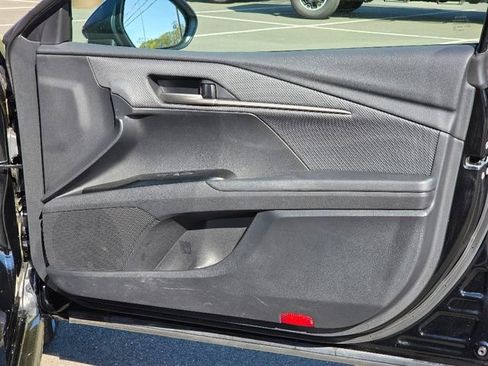 Used 2025 Toyota Camry SE w/ Convenience Package image 10