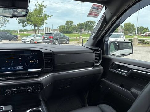 Used 2024 Chevrolet Silverado 1500 LTZ w/ Technology Package AWD/4WD image 28
