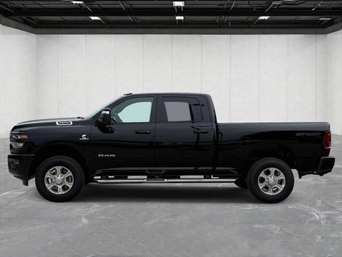 New 2026 RAM 2500 Big Horn AWD/4WD image 8
