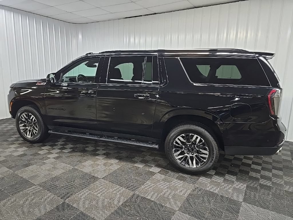 Used 2026 Chevrolet Suburban Z71 w/ Comfort Package AWD/4WD image 4