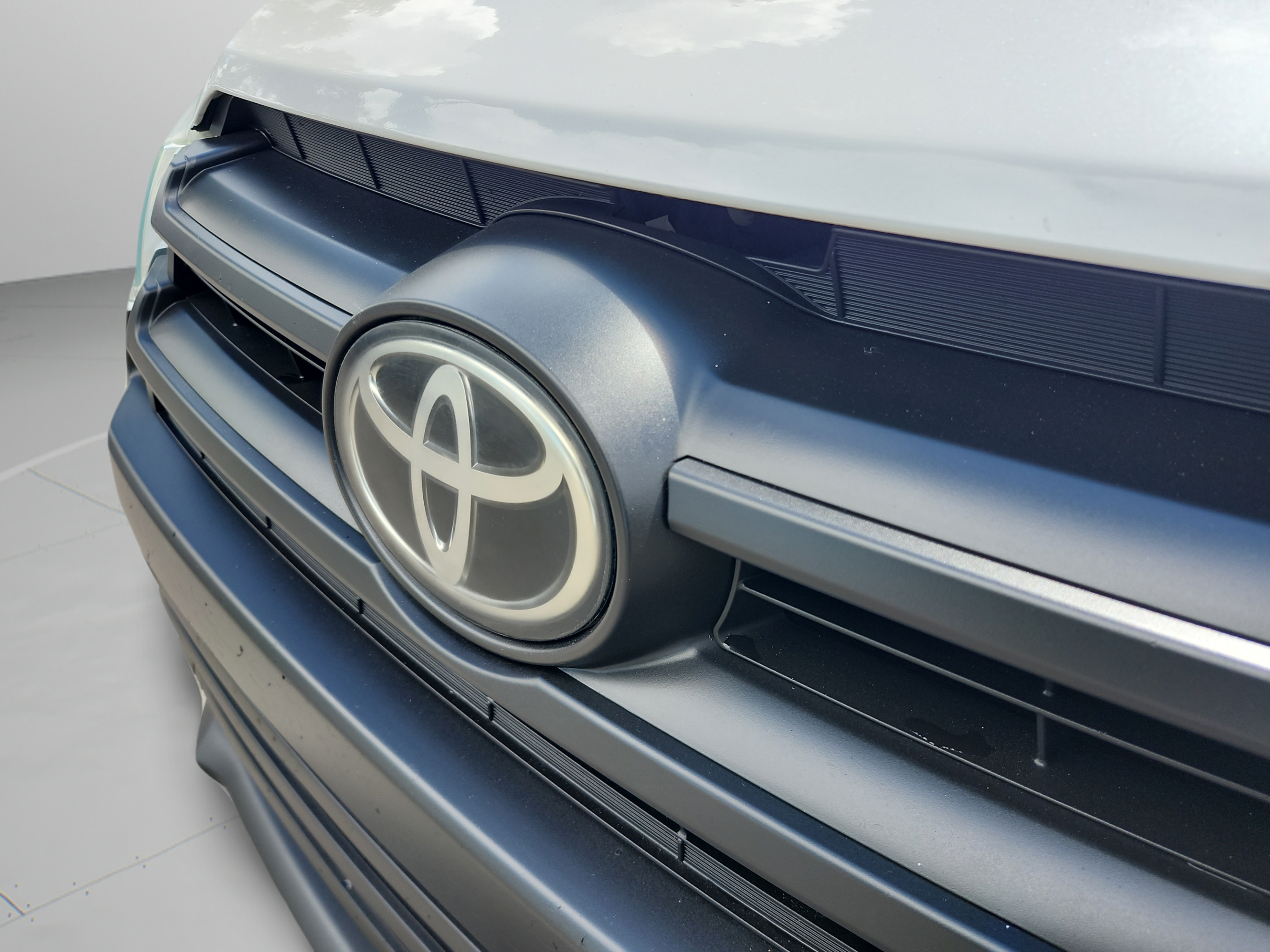 Used 2018 Toyota Highlander Plus FWD image 29