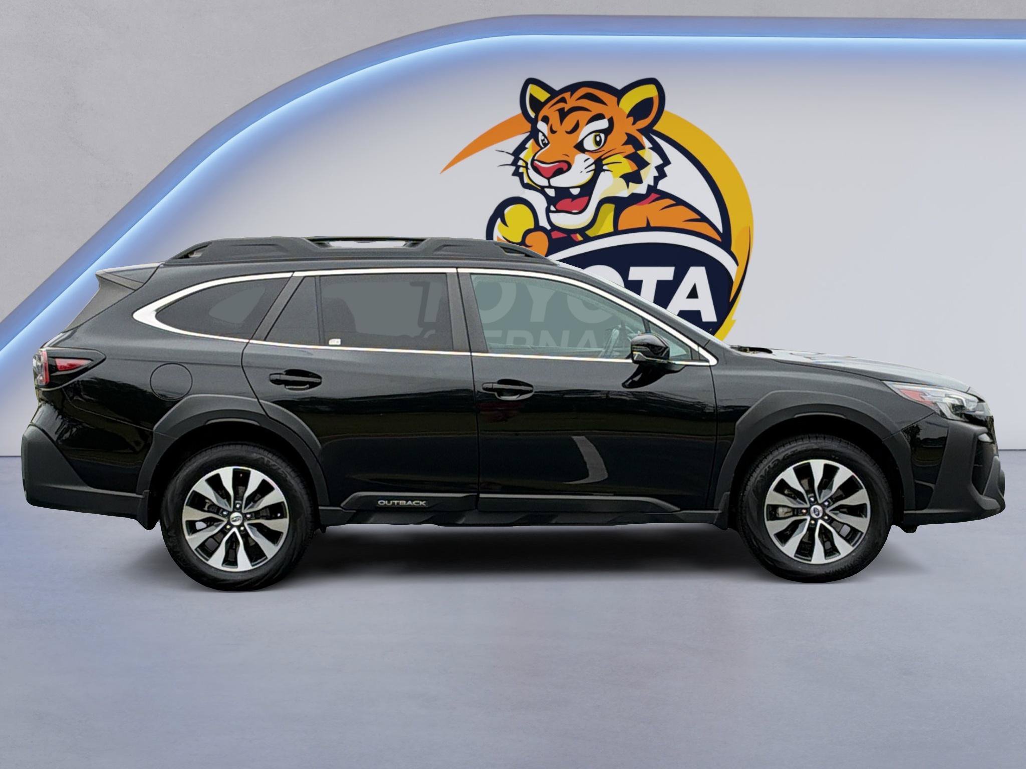 Used 2024 Subaru Outback Limited AWD/4WD image 4