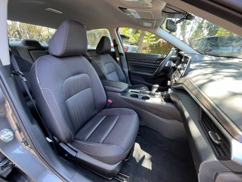 Used 2026 Nissan Altima 2.5 SV FWD image 36
