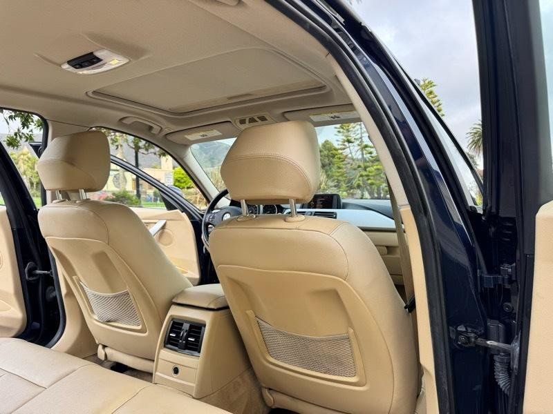 Used 2012 BMW 328i Sedan RWD image 42