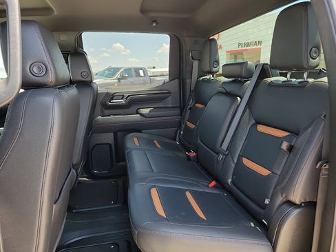 Used 2025 GMC Sierra 1500 AT4 AWD/4WD image 8