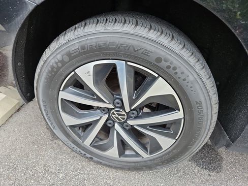 Used 2024 Volkswagen Jetta S image 7