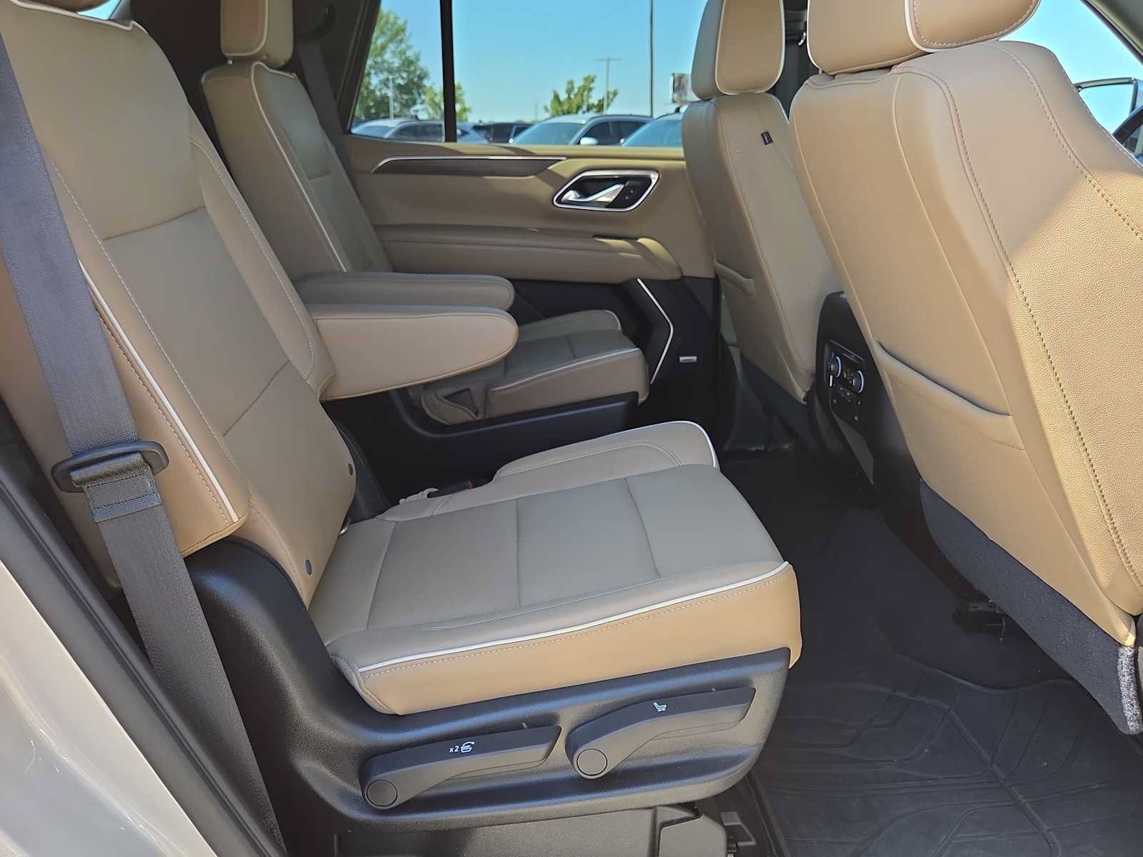 Used 2021 Chevrolet Tahoe Premier RWD image 17