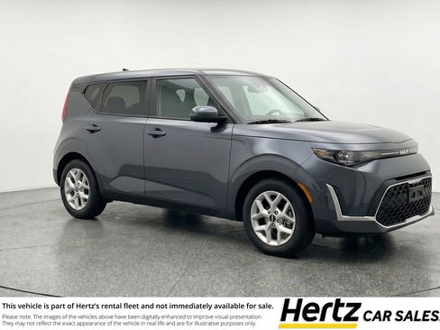 Used 2025 Kia Soul LX w/ LX Technology Package FWD image 1