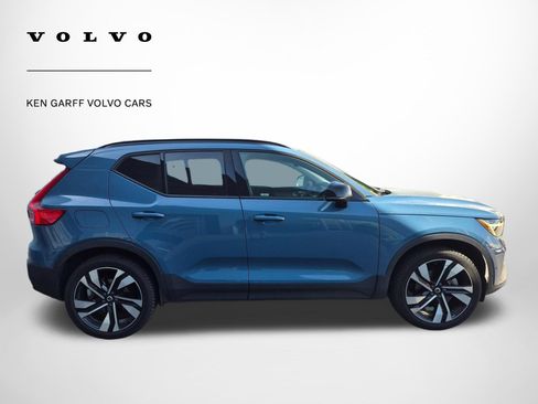 Used 2023 Volvo XC40 B5 Plus w/ Protection Package Premier AWD/4WD image 2