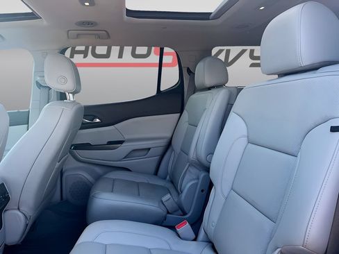 Used 2023 GMC Acadia SLT w/ Technology Package AWD/4WD image 26