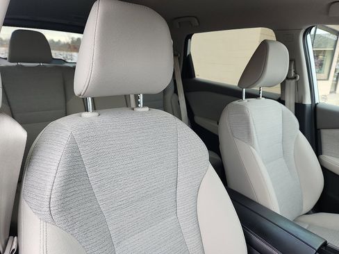 Used 2023 Nissan Rogue SV image 31