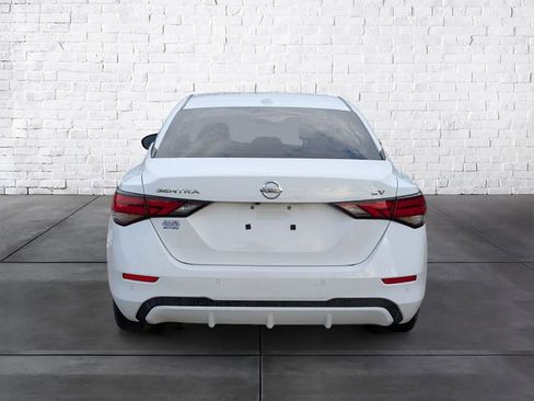 Used 2021 Nissan Sentra SV image 3