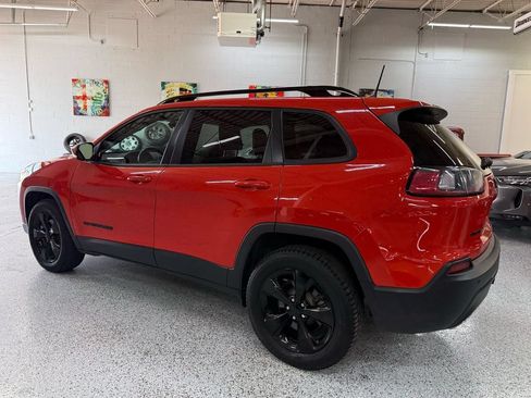 Used 2021 Jeep Cherokee Latitude Lux w/ Sun & Sound Group AWD/4WD image 3