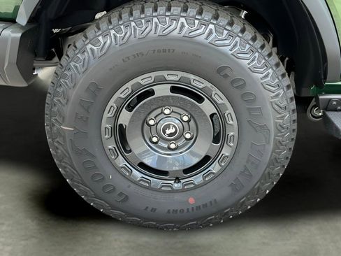 New 2025 Ford Bronco Badlands w/ Sasquatch Package AWD/4WD image 17