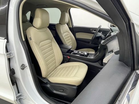Used 2020 Ford Edge SEL image 11