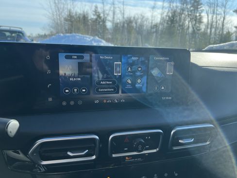 New 2026 Nissan Sentra SV image 24