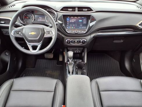 Used 2023 Chevrolet TrailBlazer ACTIV w/ Sun and Liftgate Package image 11