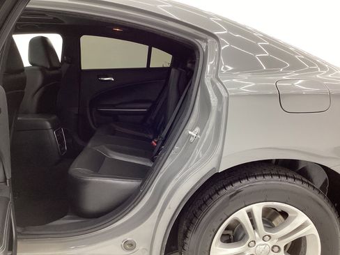 Used 2019 Dodge Charger SXT w/ Leather Interior Group image 20