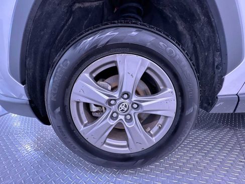 Used 2024 Toyota RAV4 LE AWD/4WD image 10