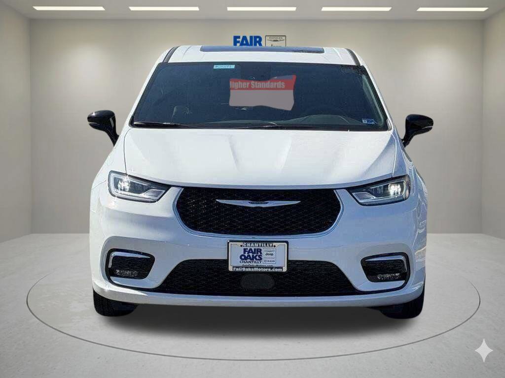 New 2026 Chrysler Pacifica Select FWD image 3