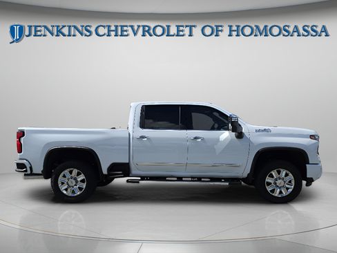 New 2026 Chevrolet Silverado 2500 High Country w/ Technology Package AWD/4WD image 3