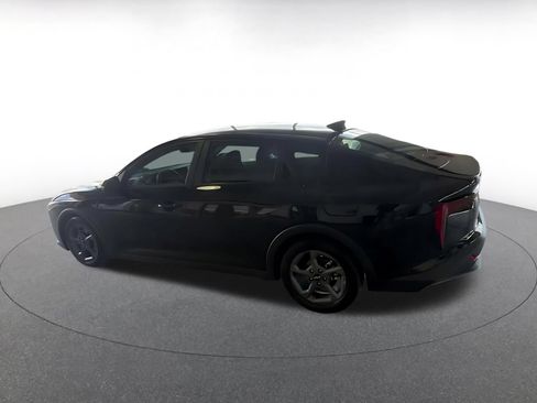 Used 2025 Kia K4 FWD image 9
