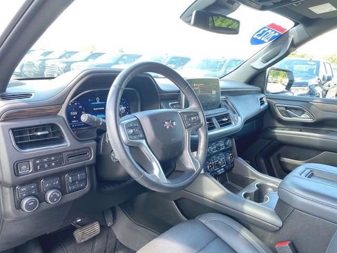 Used 2023 Chevrolet Tahoe Z71 w/ Luxury Package AWD/4WD image 10