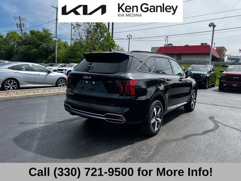 Certified 2023 Kia Sorento S FWD image 12