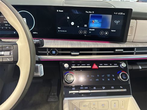 Used 2025 Hyundai Santa Fe Calligraphy image 29