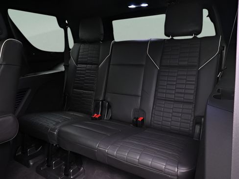 Used 2023 Cadillac Escalade Sport Platinum AWD/4WD image 39