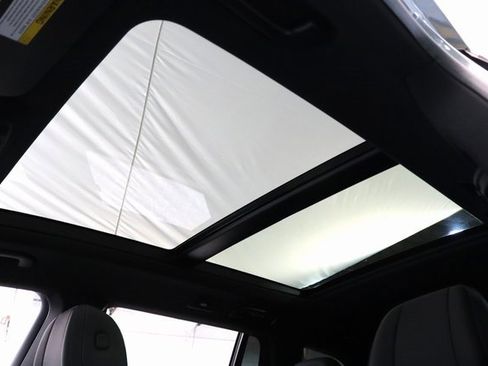 Used 2024 Mercedes-Benz GLS 580 4MATIC image 12