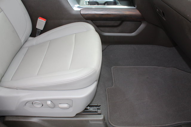 Used 2025 GMC Sierra 1500 SLT AWD/4WD image 17