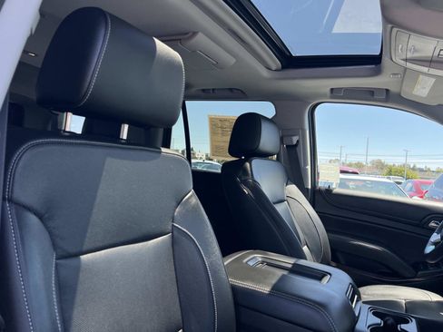 Used 2018 GMC Yukon SLT w/ Open Road Package AWD/4WD image 34