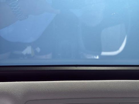 New 2025 Volkswagen Taos SE image 27