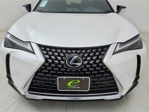Used 2024 Lexus UX 250h FWD image 8