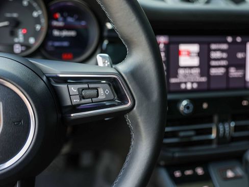 Certified 2023 Porsche Macan AWD/4WD image 20