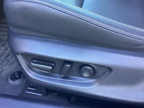 Certified 2025 Toyota Camry SE w/ Convenience Package image 17