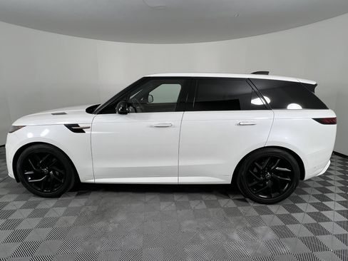 Used 2024 Land Rover Range Rover Sport Dynamic SE AWD/4WD image 9
