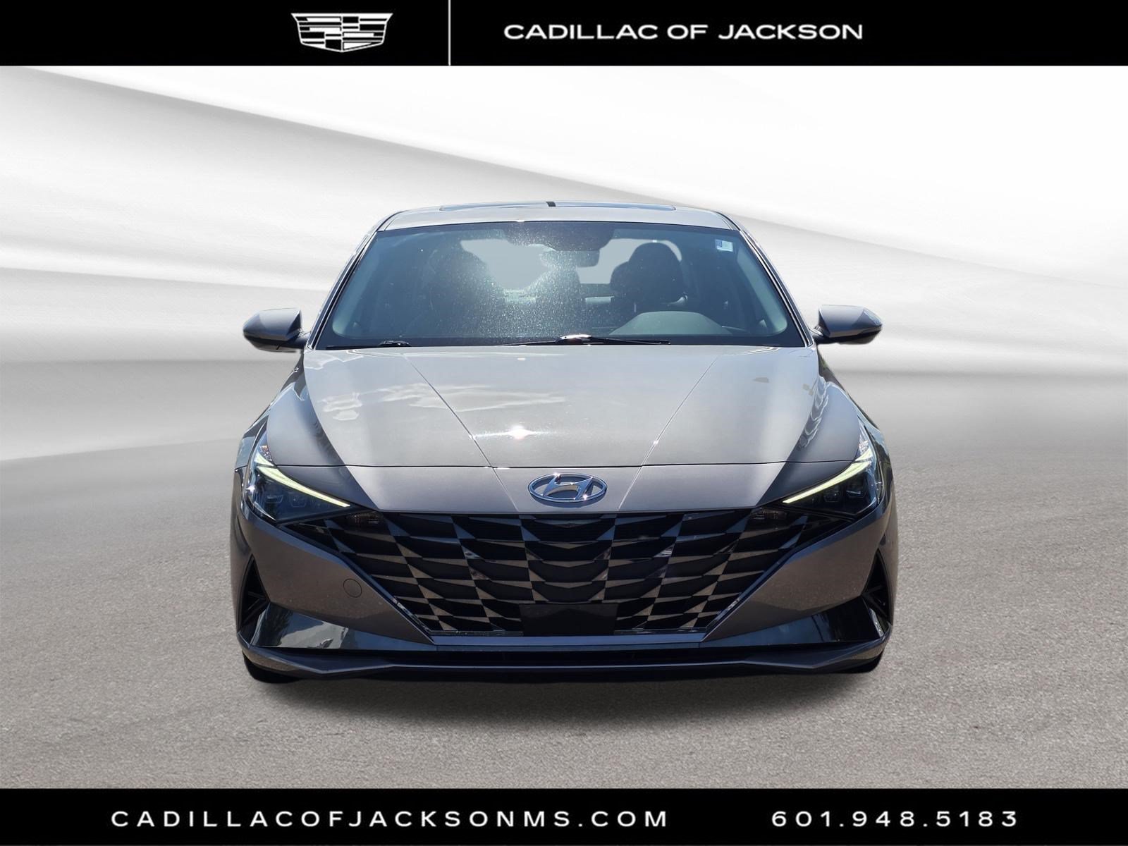 Used 2023 Hyundai Elantra Limited w/ Cargo Package FWD image 2