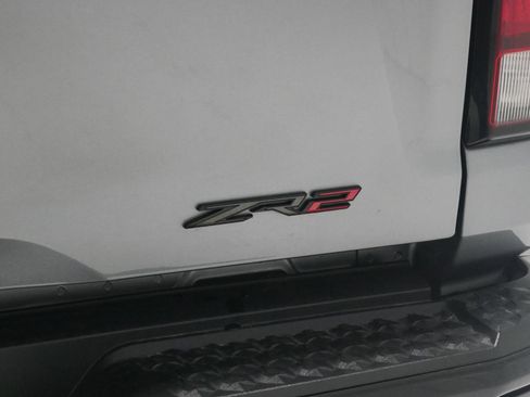 Used 2023 Chevrolet Colorado ZR2 w/ ZR2 Convenience Package III image 25